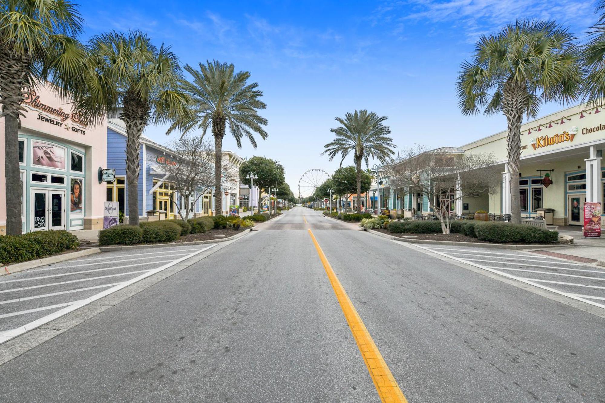 Majestic Beach Resort #1303-2 By Book That Condo Panama City Beach Exterior photo